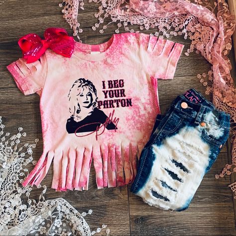 Trendy Hot Pink T-Shirt Acid Washed And Fringed Sleeves, Back, And Bottom. Dolly Parton Design To Front. Dolly Parton Birthday, Halloween Shirts For Boys, Applique Tee, Ron Jon Surf Shop, Airbrush Designs, Upcycle Tshirt, Birthday Party Outfits, Cowgirl Shirts, Orange Shirt