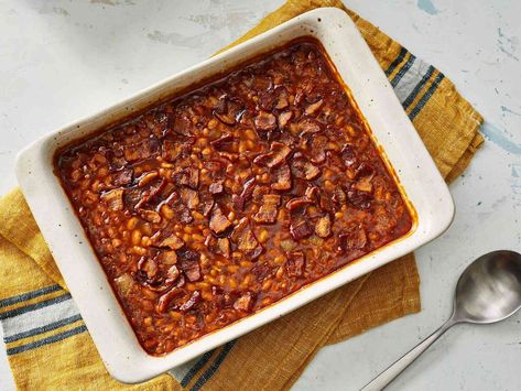 Baked beans are a welcome addition to any backyard barbecue. This homemade baked beans recipe is as easy as it gets, with bacon, canned pork and beans, and more. Brussel Sprouts With Balsamic Glaze, Side Dishes Potato, Baked Bean Recipe, Homemade Baked Beans Recipe, Weird Recipes, Southern Baked Beans, Southern Sides, Make Ahead Dinners, Summer Side Dishes Recipes