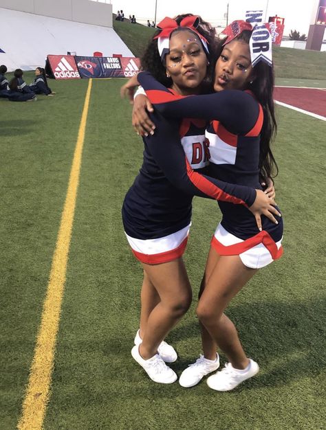 Football Game Outfit Highschool Black Women, Baddie Cheerleaders, Cheerleaders Outfits, Cheer Hairstyles, Cheer Goals, Cheer Black, Bsf Goals, Black Cheerleaders, Cheer Pics