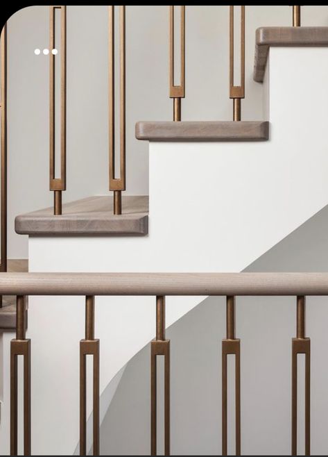 Metal Staircase Railing Design, Modern Stair Balusters, Brass Railing Staircases, 2024 Staircase Trends, Staircase Lighting Ideas Stairways, Brass Banister, Modern Railings For Stairs Interiors, Staircase Railing Design Modern, Staircase Design Wooden