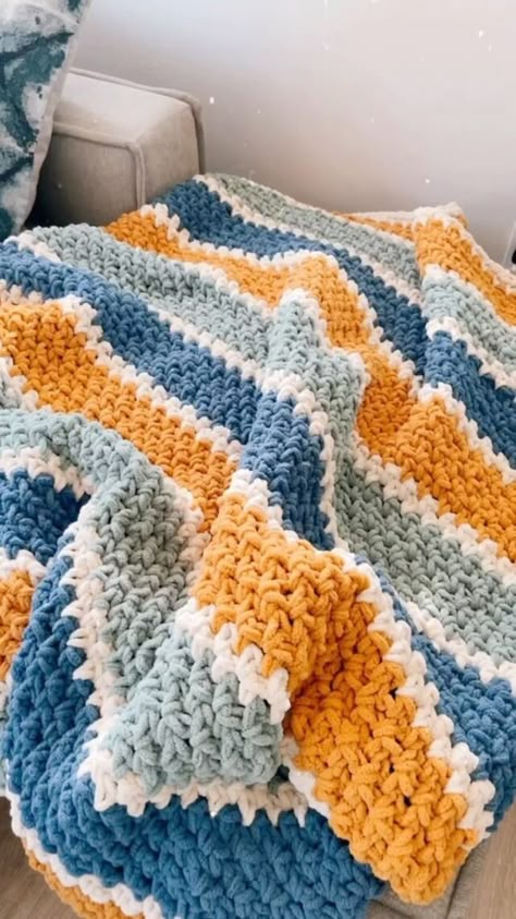 Movie Nights Throw – Easy Chunky Crochet Blanket - CJ Design Blog Crochet Cloud Blanket, Cloud Blanket Crochet, Cute Crochet Blanket Patterns, Cj Design, Cloud Blanket, Chunky Yarn Blanket, Chunky Crochet Blanket Pattern, Yarn Color Combinations, Modern Crochet Blanket