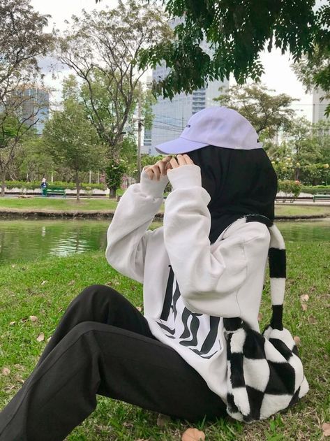 Uniqlo Hoodie, Hijab Hoodie, Sweater Oversize, Review Produk, Ootd, Mint