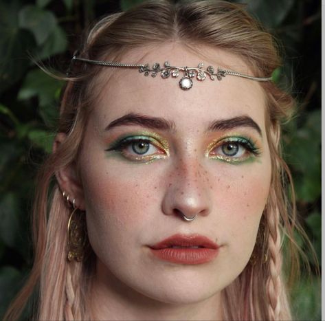 Fairy Costume Makeup, Elven Makeup, Faerie Makeup, Dark Fairy Makeup, Butterfly Halloween Costume, Faerie Costume, Swag Makeup, Green Makeup, Fairy Makeup