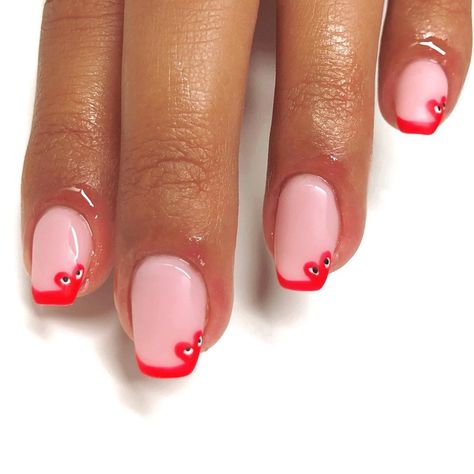 Comme des garçons ❣.Prep @navyprotools.Using all @premier.gel paris builder gel, manhattan, white Comme Des Garcons Nails, Minimalistic Nails, Face Fun, Red Tips, Fun Summer Nails, Minimal Nails Art, Red Nail Art, Super Cute Nails, Summer Nail Art