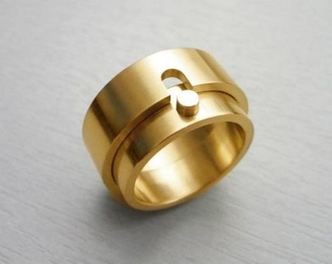 خواتم خطوبة, Smaragd Ring, Top Drawer, Gold Wedding Rings, Couple Rings, Contemporary Jewellery, Contemporary Jewelry, Ring Ring, Wedding Ring Sets