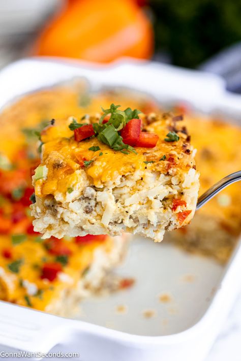 Pioneer Woman breakfast casserole packed with sausage, hash browns, cheddar cheese—all the comfort of a home-cooked breakfast in one easy-to-serve casserole. #breakfastcasserole #pioneerwoman Christmas Breakfast Hashbrown Casserole, Pioneer Woman Breakfast Recipes, Overnight Breakfast Casserole Hashbrowns, Christmas Casserole Breakfast, Farmers Breakfast Casserole, Breakfast Burrito Casserole, Sausage Casserole Breakfast, Savory Breakfast Casserole, Hashbrown Casserole Breakfast