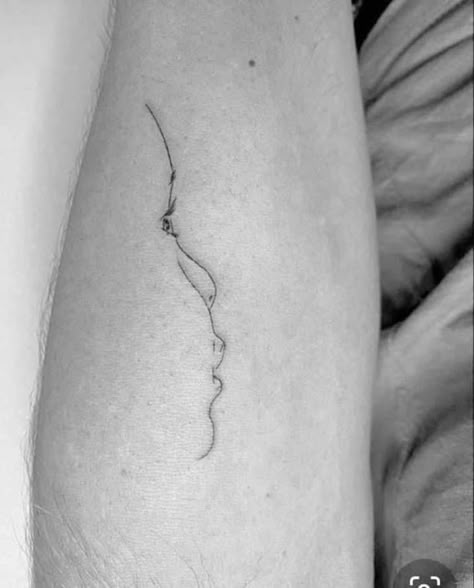 Fine Line Tattoos For Moms, Fine Line Tattoos For Moms With Kids, Two Kids Tattoo Ideas For Mom, Baby Sillouttes Tattoos, Mom Fine Line Tattoo, Baby Face Silhouette Tattoo, Only Child Tattoo Ideas, Gray Ink Tattoo, Baby Face Outline Tattoo