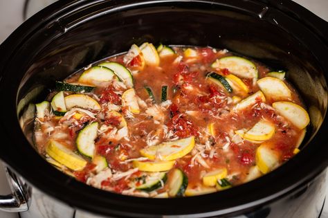 Slow cooker chicken tortilla soup Chicken Tortilla Soup With Zucchini And Squash, Soup With Squash, Slow Cooker Tortilla Soup, Soup With Zucchini, Easy Weekly Meals, Enchilada Sauce Easy, Slow Cooker Chicken Tortilla Soup, Whole30 Dinner Recipes, Quick Pasta Recipes