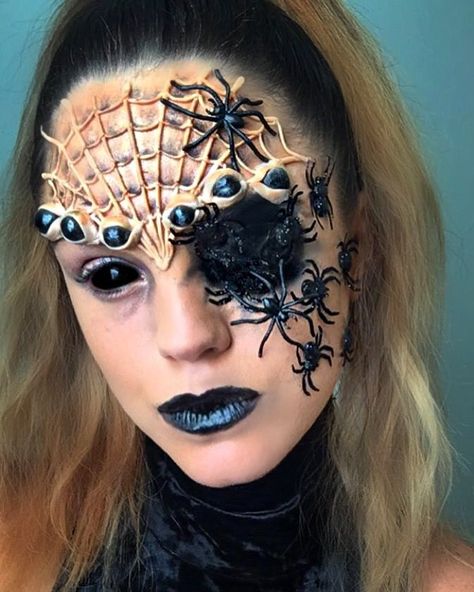 Creepy Spider Halloween Makeup, Sfx Spider Makeup, Spider Queen Halloween Costume, Spider Sfx Makeup, Spider Halloween Costume Women, Horror Makeup Ideas Special Effects, Spider Face Makeup, Spider Make Up, Spider Makeup Looks