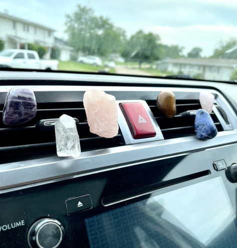 Gemstone Packaging, Car Necessities, Crystal Car Charms, Car Crystals, Car Accessory Gifts, Car Deco, Car Vent Clip, Tech Lifestyle, Car Accessories For Women