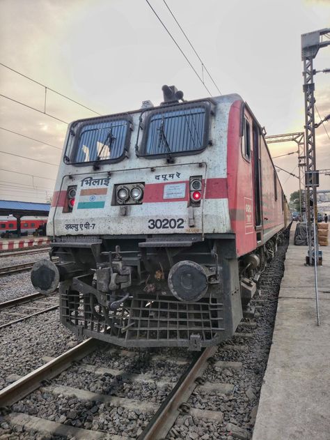 Goel TMT livery #30202 Bhilai WAP-7 (NAVBHARATI) The Second P-7 of Indian Railways leading 12853 Durg⇌Bhopal Amarkantak Express is ready to depart from Durg jn. Hanuman Chalisa, Indian Railways, Two By Two, Quick Saves