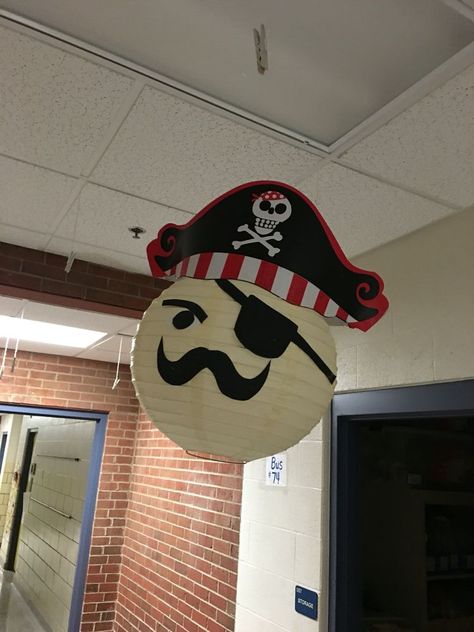 Pirate Decorations Diy, Pirate Theme Classroom, Pirate Party Games, Pirate Classroom, Pirate Party Decorations, Mermaid Pirate Party, Pirate Themed Birthday Party, Pirate Themed Birthday, Pirate Theme Party