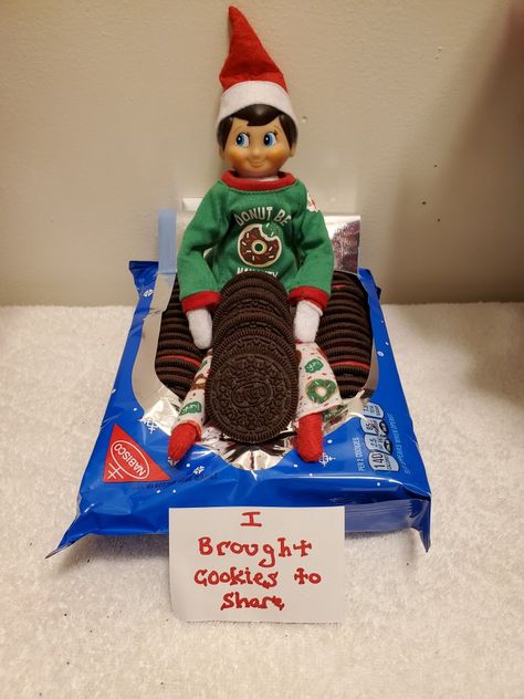 Elf On The Shelf Ideas, Oreo Cookies, Shelf Ideas, On The Shelf, Elf On The Shelf, Oreo, Elf, To Share, Holiday Decor