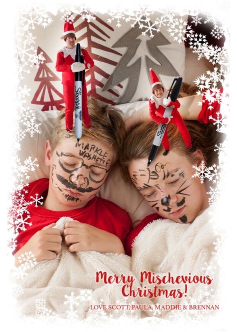 Creative Christmas Card Photo Tips #crazychristmascards #funnychristmas #christmascards #christmascardideas Elf On The Shelf Christmas Card, Creative Christmas Cards Photo, Funny Christmas Cards Photo Ideas, Funny Christmas Ideas, Funny Family Christmas Pictures, Funny Family Christmas Photos, Funny Christmas Photo Cards, Funny Family Christmas Cards, Elf Christmas Card