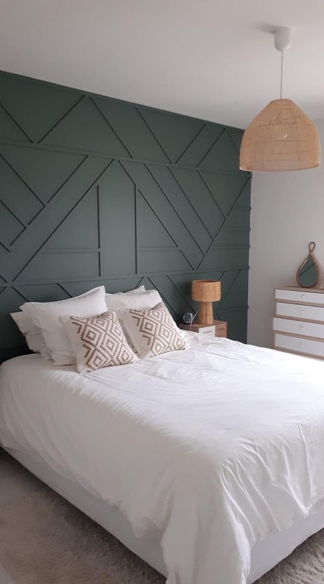 Textured Wall Behind Bed, Accent Wall Headboard, Wallpaper Behind Bed, Bedroom Wood Wall, Wall Behind Bed, Modern Wall Decoration, Bedroom Wall Decor Ideas, Feature Wall Bedroom, Decor Ideas Bedroom