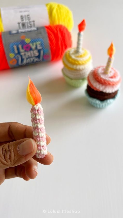 Crochet Candle Pattern, Candle Crochet, Crochet Cupcakes, Crochet Candle, Tiny Candles, Crochet Cake, Crochet Cupcake, Candle Pattern, Crochet Applique Patterns Free