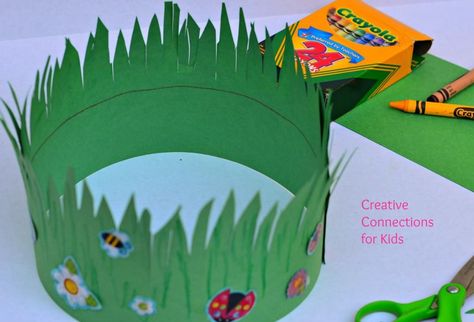 This crown of grass craft is perfect to go green for Earth Day. Grass Craft, April Crafts, Insects Theme, Earth Day Crafts, Earth Day Activities, Spring Preschool, Daycare Crafts, E Mc2, Spring Theme