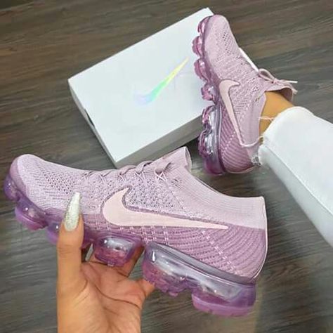 Pinterest | issalexis Urban Apparel, Basket Style, Gym Shoes, Nike Air Vapormax, Crazy Shoes, Dream Shoes, Shoe Obsession, Shoe Game, Beautiful Shoes