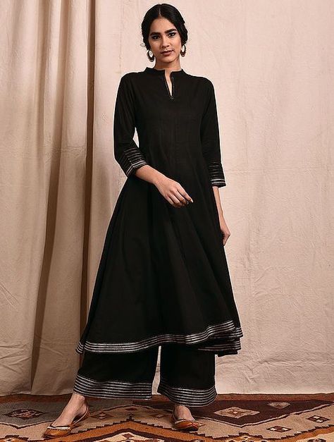 Black Kurti Dress, Black Kurti Design, Black Cotton Kurti, Black Kameez, Kurti Simple, Hindi Fashion, Elderly Fashion, Kurti Black, Black Kurti