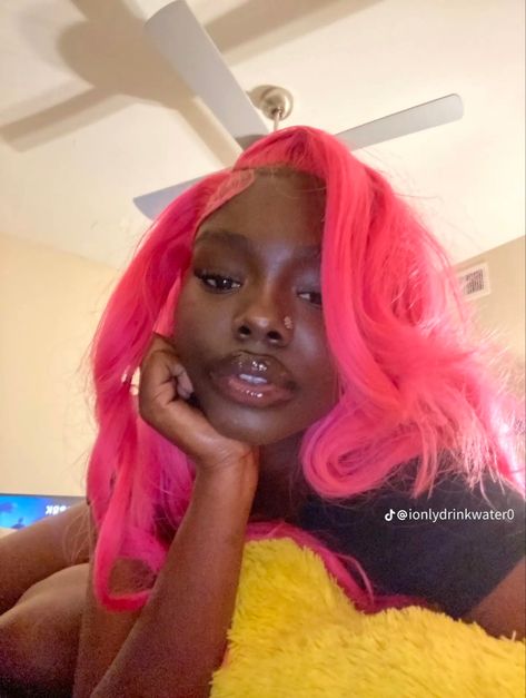 Pink Wigs For Black Women Dark Skin, Pink Wig Dark Skin, Pink Wig On Dark Skin, Wig Black Women Hairstyles, Pink Wig Black Women, Pink Hair Dark Skin, Pink Wigs For Black Women, Pink Hair Black Women, Wig Black Women