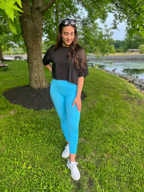 ribbed legging outfit, bright blue legging outfit, black crop top, athleisure outfit, casual outfits for women, Blue Leggings Outfit, Summer Athleisure, Athleisure Summer, Black Crop Tee, Leggings Outfit, Ribbed Leggings, Blue Leggings, Cropped Tee, Neon Blue