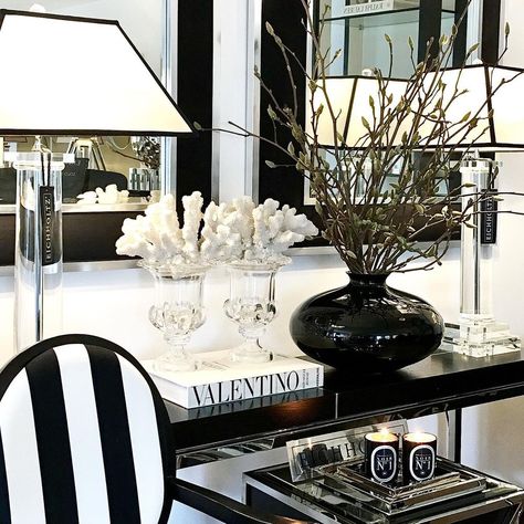 🤍🌿 Love for DETAILS - FRESH MAGNOLIA BRANCHES / white corals / black & white stripes #waitingforspring #interiorshop #interiorstylist… | Instagram Bedroom Ideas Luxury, Hotel Bedroom Design, Sideboard Decor, Black And White Interior, Black And White Decor, Living Room White, February 19, White Rooms, Decor Home Living Room