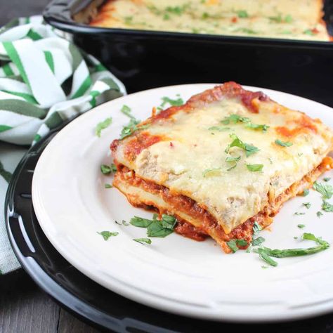 Spicy Chorizo Mexican Lasagna Mexican Lasagna Recipe, Mexican Lasagna Recipes, Mexican Lasagna, Lasagna Recipes, Eggplant Lasagna, Vegetarian Mexican, Recipes Yummy, Classic Italian Dishes, Lasagna Recipe