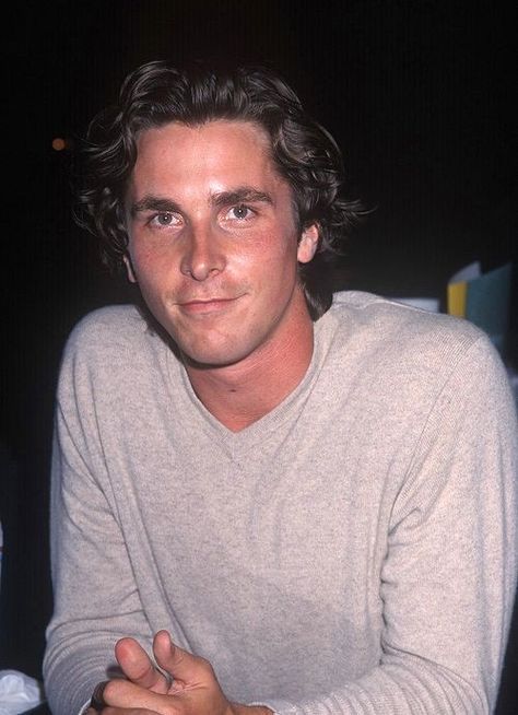 Patrick Bateman Hair, Christian Bale Hair, Christian Bale 90s, Christian Bale Hot, Celebrity Crush Men, Chris Bale, Patrick Bateman, Batman Begins, Simply Irresistible