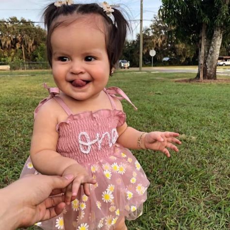 Birthday Tutu Dress, 1st Birthday Tutu, Milestone Pictures, First Birthday Outfit, Birthday Girl Outfit, First Birthday Outfits, Birthday Tutu, Daisy Flowers, Etsy Products