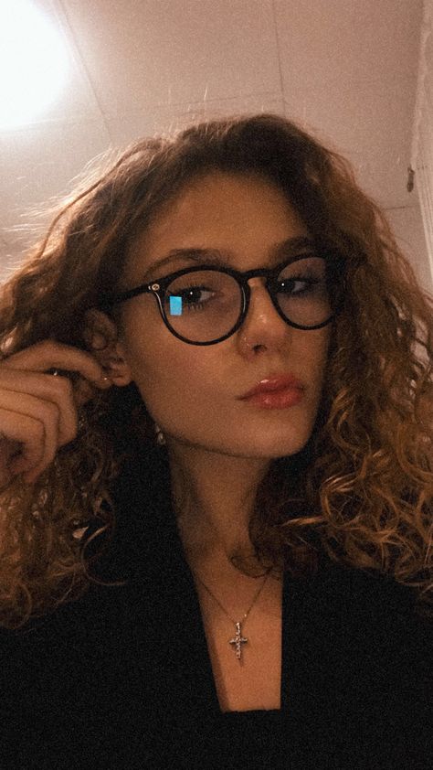 Nose Piercing Stud With Glasses, Septum Piercing With Glasses, Nose Piercing With Glasses, Curly Hair With Glasses, Short Hair Glasses, Nose Piercing Hoop, Nostril Piercing, Midlife Crisis, Girl Short Hair