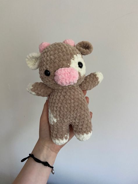 Gehäkelte Kuh 🤍 Amigurumi Cow 🐮 Fuzzy Cow Crochet, Cow Crochet, Octopus Stuffed Animal, Fluffy Cows, Knit Cardigan Pattern, Crochet Octopus, Crochet Rabbit, Crochet Cow, Plushie Patterns