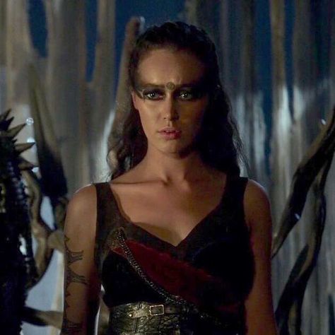 Commander Lexa, Lexa Y Clarke, Alycia Jasmin Debnam Carey, Lexa The 100, Clarke And Lexa, Alycia Jasmin, Lady Stardust, The 100 Cast, The 100 Clexa