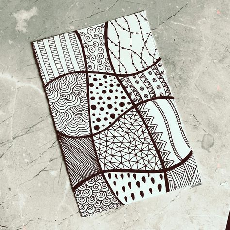 Vignette Drawing, Pencil Drawing Images, Zen Doodle Patterns, Easy Mandala Drawing, Acrylic Art Projects, Zentangle Artwork, Easy Pixel Art, Zen Doodle Art, Graph Paper Art