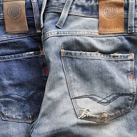 #Replay #Jeans #Denim #Denimedit #USC Jeans Back Pocket Design, Jeans Back Pocket, Denim Jeans Ideas, Back Pocket Design, Men's Denim Style, Jeans Details, Embroidery Denim, Replay Jeans, Denim Pocket