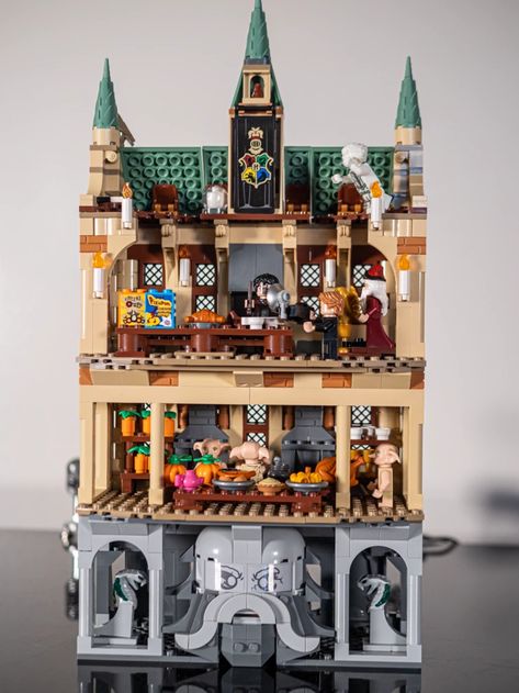 Lego Harry Potter Moc, Lego Display Ideas, Hogwarts Great Hall, Harry Potter Lego, Harry Potter Lego Sets, Hp Universe, Lego Hogwarts, Big Lego, Potter Aesthetic