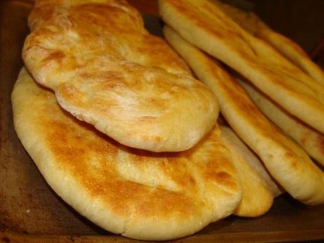 Yummy Indian naan bread .. Goes great with curries etc .. very easy to make since the bread machine does all the work! Try adding spices, or use whole wheat flour instead of white .. Naan Bread Machine Recipe, Whole Wheat Naan, Easy Naan Bread, Easy Naan, Bread Machine Recipe, Bread Maker Recipes, Bread Sticks, Cooking Bread, Naan Bread