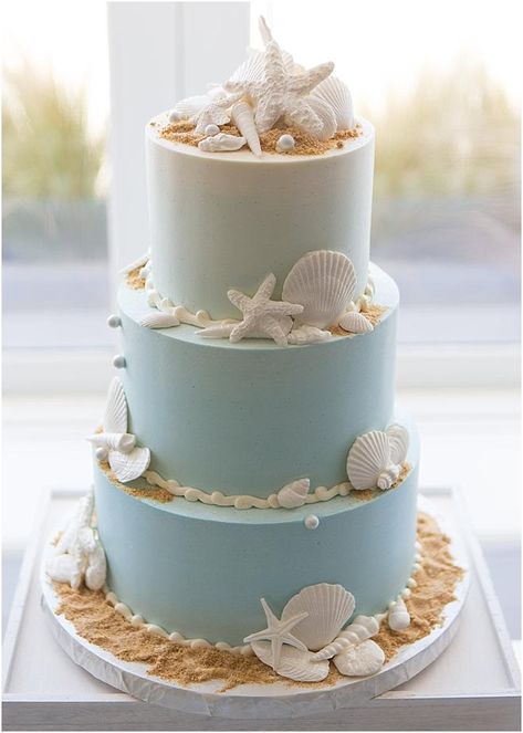 Beach Theme Wedding Cakes, Dessert Wedding, Beach Themed Cakes, Beach Wedding Decorations Reception, Wedding Cake Ombre, Beach Wedding Ideas, Seashell Wedding, Summer Wedding Cakes, Beach Bridal Showers