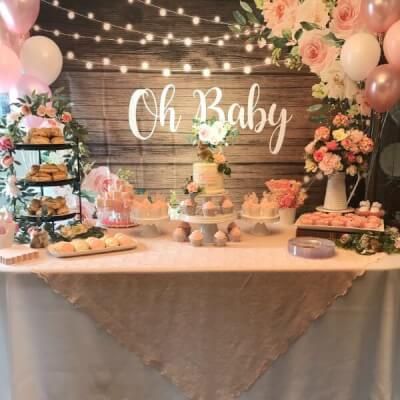 Baby Shower Table Display, Baby In Bloom Baby Shower Dessert Table, Baby Shower Centre Piece Ideas, Welcome Table Baby Shower Ideas, Rustic Baby Shower Ideas Girl, Pink And White Baby Shower Ideas, Rose Themed Baby Shower Ideas, Rose Gold Baby Shower Ideas, Rose Baby Shower Theme