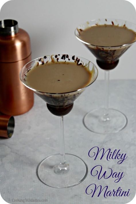 Sweet Martini, Southern Comfort Recipes, Chocolate And Caramel, Chocolate Martini, Delicious Drink Recipes, Baileys Irish, Vanilla Vodka, Baileys Irish Cream, Vodka Drinks