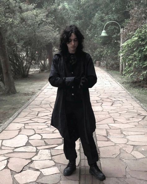 Long Hair Goth Guy, Gothic Vampire Aesthetic Outfit Male, Goth Vampire Outfit Male, Trad Goth Masculine Outfits, Goth Winter Outfits Men, Gothic Men Aesthetic, Mopey Goth Fashion, Masc Vampire Outfits, Goth Men Aesthetic