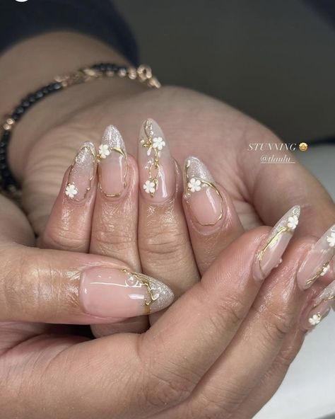 Gold Floral Nails, Greek Goddess Nails, Hoco Nails, Gucci Nails, Asian Nails, Formal Nails, Grunge Nails, Pretty Gel Nails, Nail Ring