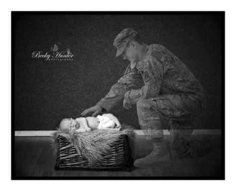 Usa Army Soldiers, Photography Picture Ideas, Military Photography, Cool Photoshop, Usa Army, Newborn Family Photos, Newborn Photography Ideas, Army Soldiers, Baby Picture Ideas