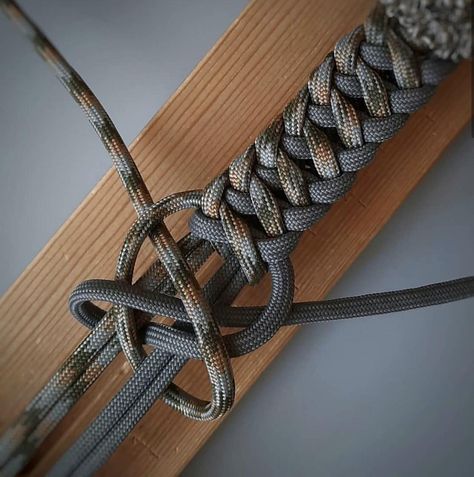 Paracord Patterns, Paracord Weaves, Paracord Bracelet Designs, Paracord Projects Diy, Paracord Bracelet Patterns, Paracord Bracelet Tutorial, Paracord Braids, Paracord Bracelet Diy, Paracord Diy