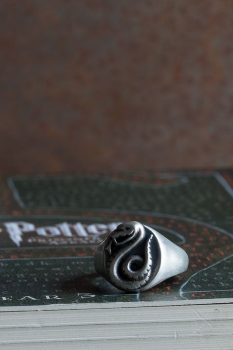 Draco Malfoy Rings Aesthetic, Draco Malfoy Signet Ring, Draco Malfoy Engagement Ring, Dracos Ring, Draco's Rings, Draco Malfoy Ring, Draco Ring, Harry Potter Rings, Slytherin Accessories