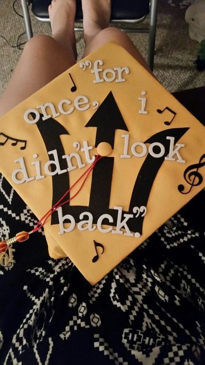 Percy Jackson Graduation Cap, Graduation Things, College Grad Cap Ideas, Graduation Cap Decoration Diy, College Graduation Cap Decoration, Zio Rick, Grad Cap Designs, Jackson Walker, Diy Graduation Cap