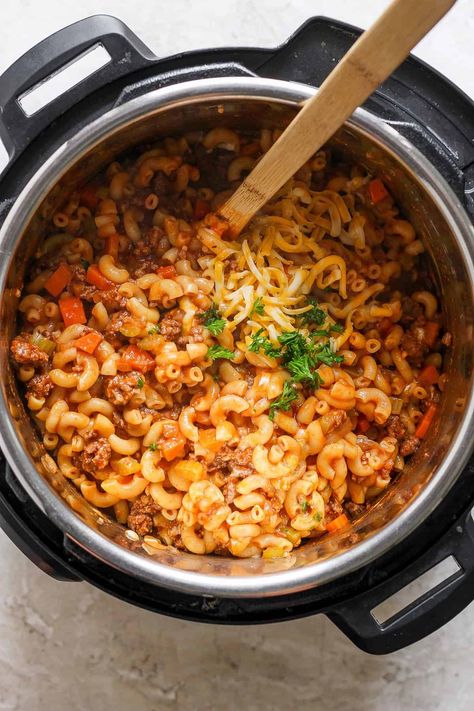 Made in the Instant Pot, this One-Pot Hamburger Helper is jam-packed with veggies and comes together in just 40 minutes for the ultimate weeknight meal. Instant Pot Hamburger Helper, Hamburger Helper Recipe, Hamburger Helper Recipes, Fit Foodie Finds, Spiced Beef, Fit Foodie, Homemade Hamburgers, Hamburger Helper, Beef And Noodles