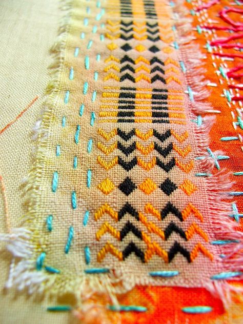 How To Make a Kantha Quilt | 14 Tutorials & Patterns Kantha Embroidery, Embroidery Patterns Free, 자수 디자인, Kantha Stitch, Running Stitch, Sewing Art, Quilting Tutorials, Quilt Tutorials, Embroidery Inspiration