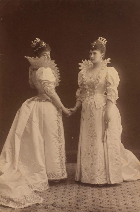 Grand Duchess Maria Pavlovna Romanova of Russia and Zinaida Skobelyeva,Duchess of Leuchtenberg in 1890.A♥W Maria Pavlovna, French Royalty, Romanov Dynasty, Court Dresses, Lady In Waiting, Princess Alexandra, The Royal Collection, Imperial Russia, Crown Jewels