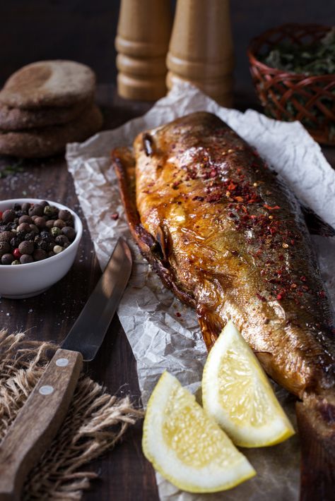 Food With Fish Aesthetic, Food Fish Photography, Fried Fish Photography, Fish Fry Photography, Fish Aesthetic Food, Seafood Photography Food Styling, Vintage Food Photography, Fish Photography, Fish Food Photography