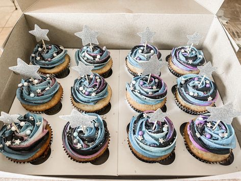 Over The Moon Movie Birthday Party, Two The Moon Cupcakes, 2 The Moon Birthday Party, Two The Moon And Back, Moon Cupcakes, Two The Moon Birthday Party, Moon Birthday Party, Galaxy Cupcakes, Space Cupcakes